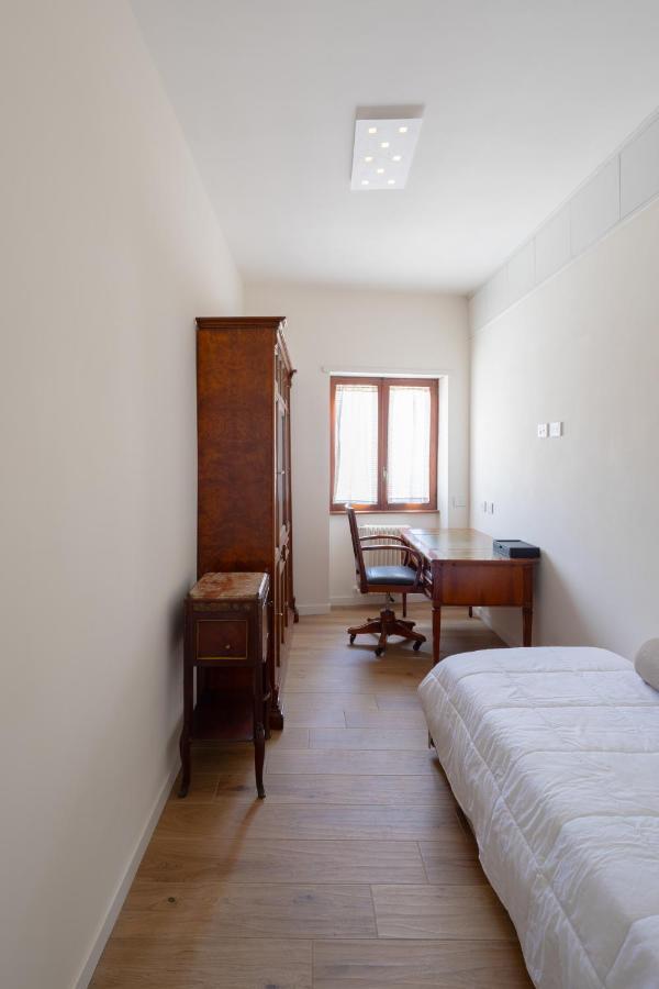 - Roman Ruins House - 750M From The Metro Station Exterior foto
